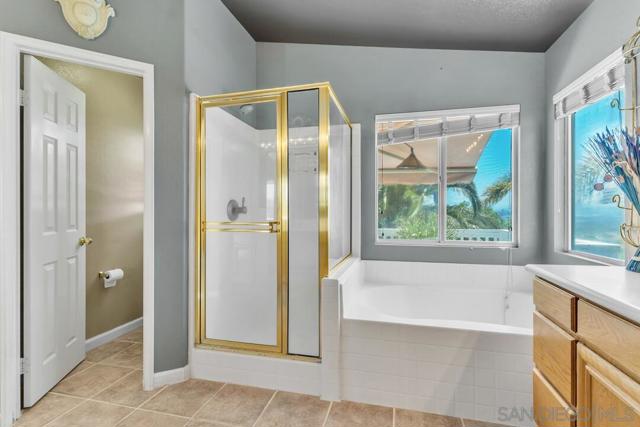 10496 Chaparral Dr, Santee CA: https://media.crmls.org/mediaz/bd9478b8-ee49-4d06-9d54-5c49279a4cc2.jpg