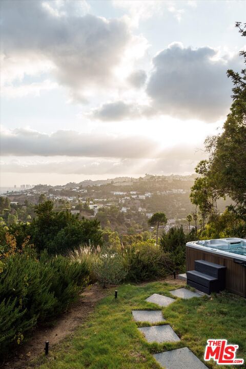 7420 Cervantes Place, Los Angeles CA: https://media.crmls.org/mediaz/bd95282b-6ae9-41d0-8f70-6c6e2a83d024.jpg