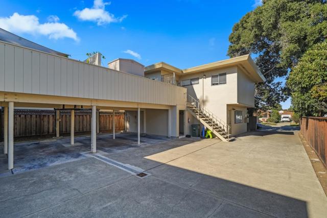 444 Villa Terrace, San Mateo CA: https://media.crmls.org/mediaz/bd955170-14c4-462f-8e37-d211b02637d8.jpg