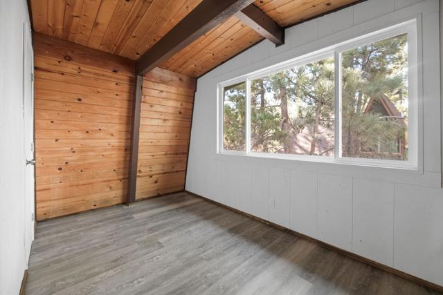 2063 10th Lane, Big Bear CA: https://media.crmls.org/mediaz/bd9697f2-1744-432a-9de8-a26b6d32991a.jpg