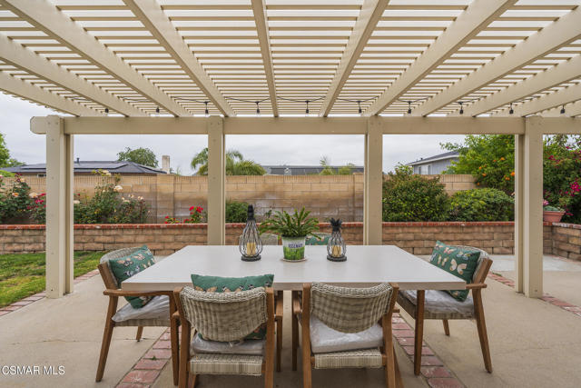 2653 N Broadmoor Avenue, Simi Valley CA: https://media.crmls.org/mediaz/bd97096d-2c8d-4273-8ea1-c55174f221ce.jpg