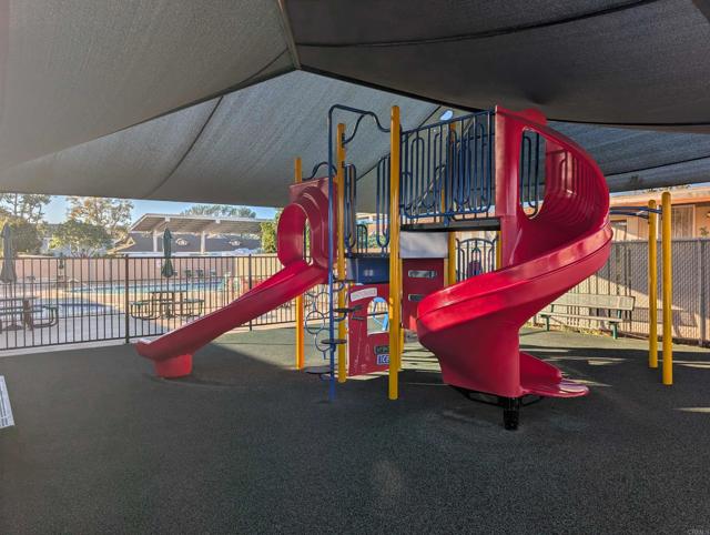 Detail Gallery Image 21 of 29 For 13941 Wisteria Ave, Poway,  CA 92064 - 4 Beds | 2 Baths