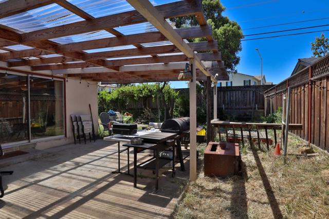 8421 Wayland Lane, Gilroy CA: https://media.crmls.org/mediaz/bd980208-a69f-423a-8f83-4e1f9347de5b.jpg