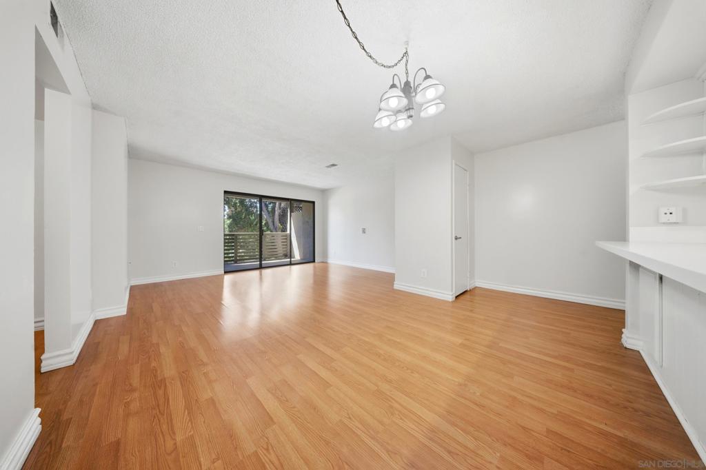 1257 Grand Avenue - photo 2