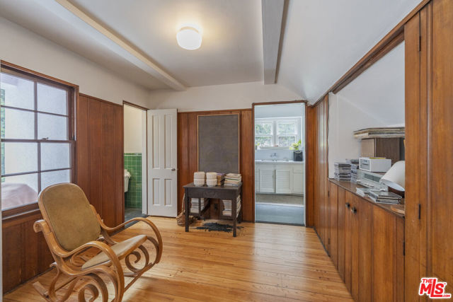 3916 Hepburn Avenue, Los Angeles CA: https://media.crmls.org/mediaz/bd994239-faad-40fc-b65c-e69cfa0a89e4.jpg