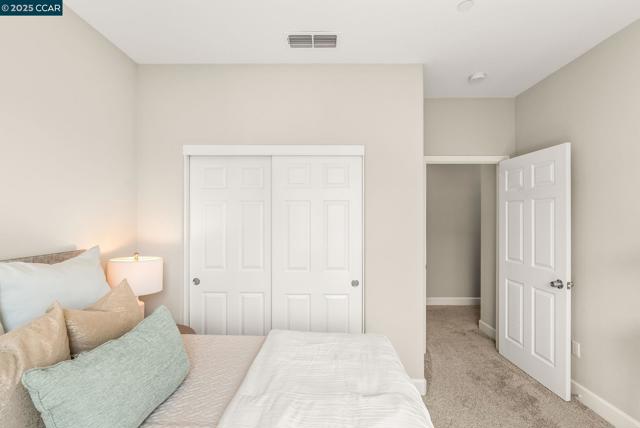 612 Farmstead Drive, Vacaville CA: https://media.crmls.org/mediaz/bd99bd59-34bc-4d99-b5fc-004dc82ffdaa.jpg