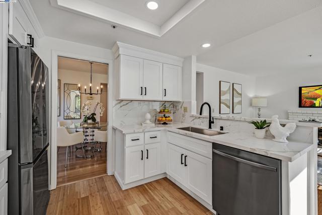 4674 Kimberley Cmn, Livermore CA: https://media.crmls.org/mediaz/bd9b06d2-c335-4c50-bd69-54ca9d1cd684.jpg