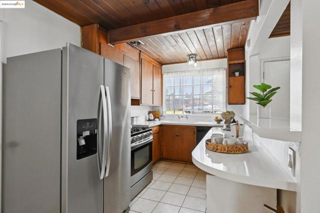 4125 Miflin Ave, El Sobrante CA: https://media.crmls.org/mediaz/bd9be9e5-fa75-440e-b0b4-cd711a61a01d.jpg