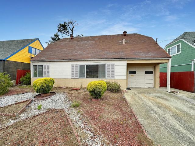 324 Glencourt Way, Pacifica CA: https://media.crmls.org/mediaz/bd9c820c-bca5-4554-ad05-f641b7d75c38.jpg