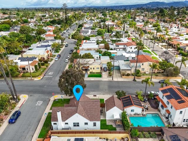 4597 Vista St, San Diego CA: https://media.crmls.org/mediaz/bd9ccfc4-54a9-491c-9457-37c4dfe65364.jpg