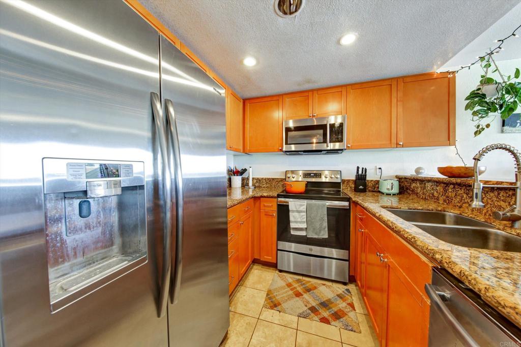 2257 Worden St - photo 2