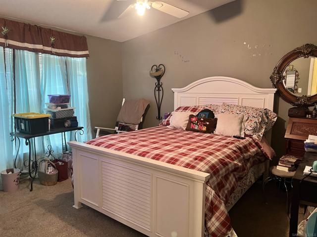 22545 El Centro Rd, Apple Valley CA: https://media.crmls.org/mediaz/bd9dafc5-71ae-4017-a160-5fdf6b4ae941.jpg