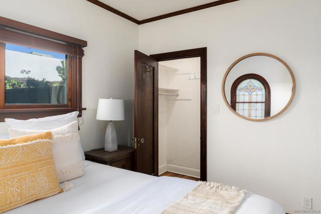 3077 Landis St, San Diego CA: https://media.crmls.org/mediaz/bd9e2b0e-2d9f-45e1-9834-a94e9d074090.jpg