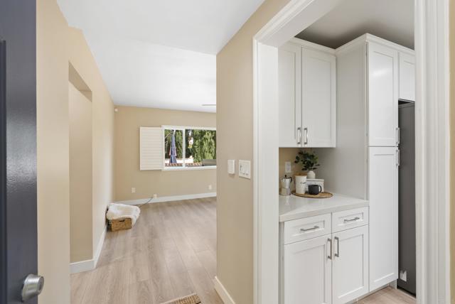 Detail Gallery Image 6 of 31 For 3218 Carolyn Cir, Oceanside,  CA 92054 - 3 Beds | 2 Baths