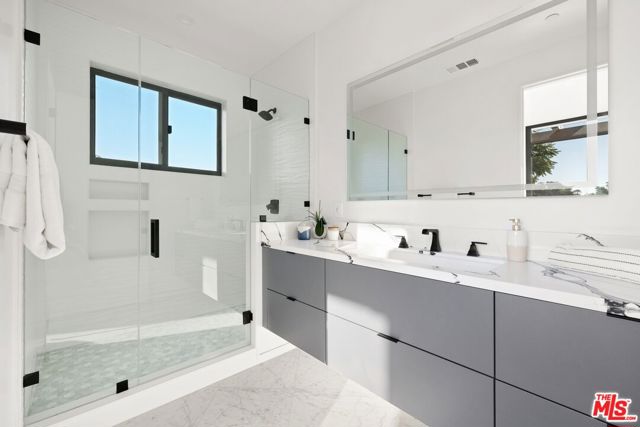 900 N Vista Street, Los Angeles CA: https://media.crmls.org/mediaz/bd9f27f4-513d-4bf3-805b-572ca9ef8058.jpg