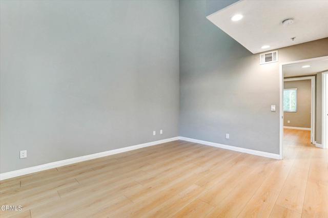 Detail Gallery Image 29 of 43 For 719 E Tujunga #B,  Burbank,  CA 91501 - 3 Beds | 2/1 Baths