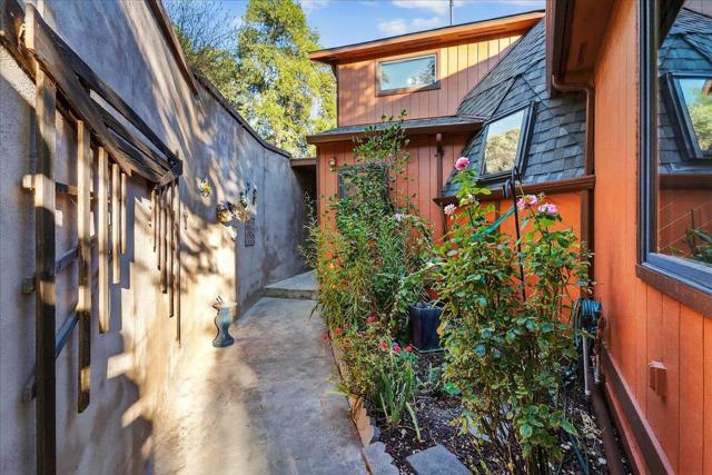 5224 Twin Falls Road, Morgan Hill CA: https://media.crmls.org/mediaz/bd9f5868-dc1a-40d4-a58f-006d71911439.jpg