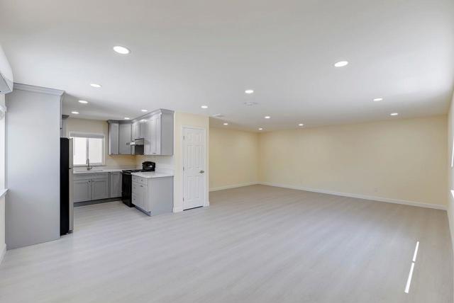264 N 34th Street, San Jose CA: https://media.crmls.org/mediaz/bda0e79a-02fd-4502-ac7d-d3915f07876c.jpg