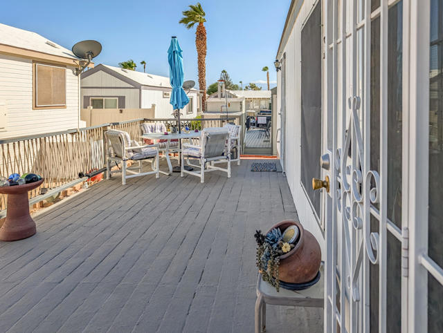 70200 Dillon Road, Desert Hot Springs CA: https://media.crmls.org/mediaz/bda0e9d1-4647-4711-aeb0-389bea8c26a3.jpg