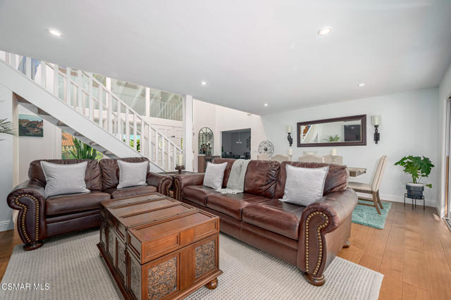 1841 Fallview Road, Westlake Village CA: https://media.crmls.org/mediaz/bda13f7c-939a-40cf-b17c-9ba7f37c6127.jpg