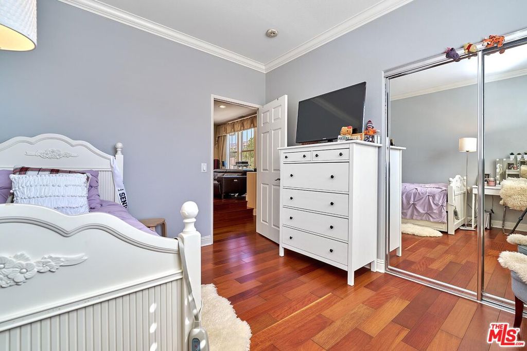 MLS #25475643 image #24