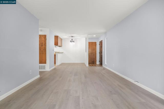 1544 Bailey Rd, Concord CA: https://media.crmls.org/mediaz/bda25d90-bfcf-46e1-9159-fd343575cdfd.jpg