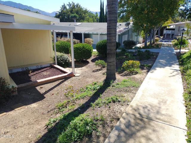 210 Caleta Drive, Camarillo CA: https://media.crmls.org/mediaz/bda26d0a-1c9e-4a94-9ac1-f2b3d5185274.jpg