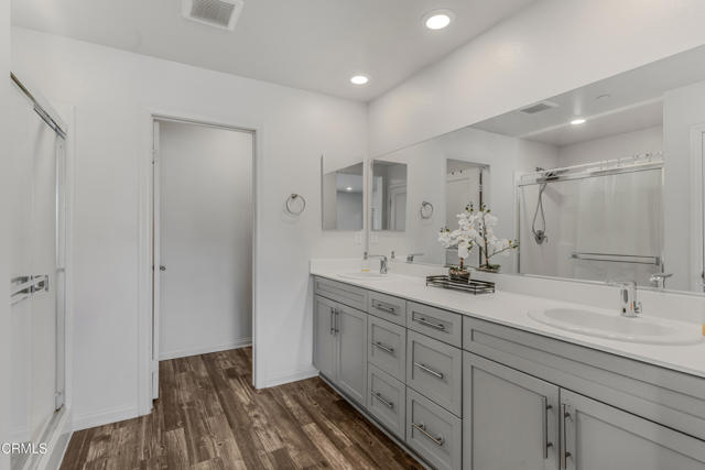 354 Solares Street, Camarillo CA: https://media.crmls.org/mediaz/bda283a0-be5d-4817-9b6d-f080200b0c21.jpg