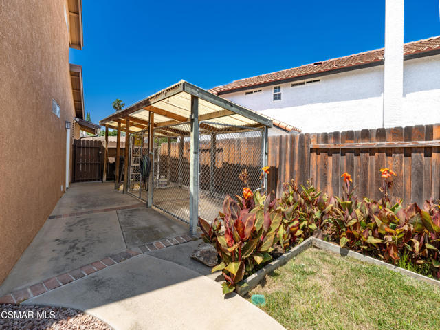 4380 N Skylark Court, Moorpark CA: https://media.crmls.org/mediaz/bda391cc-790e-4e68-9fe0-3c0a7eee7417.jpg