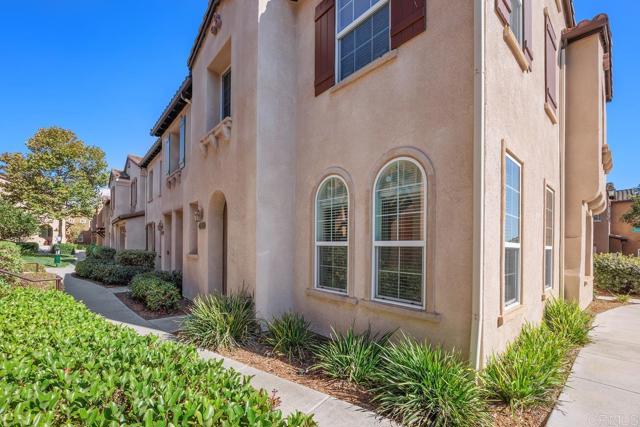 13032 Alora, San Diego CA: https://media.crmls.org/mediaz/bda3e6a7-b3c3-4736-95a8-bf8a92270109.jpg