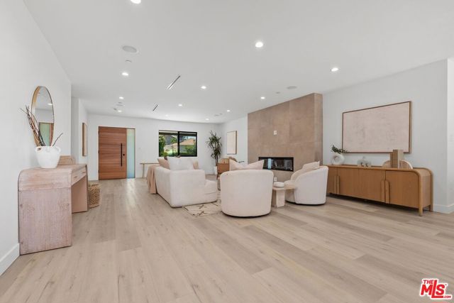 3 Bed Home for Sale in Encino, California