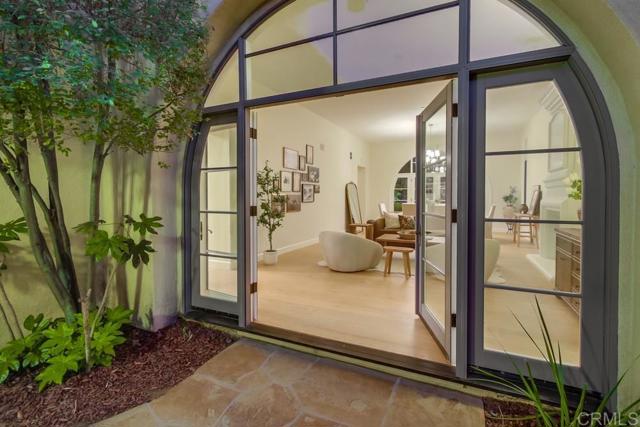 8308 Top O The Morning Way, San Diego CA: https://media.crmls.org/mediaz/bda5de2c-4f09-4c6a-ae4f-1adf78323ef6.jpg