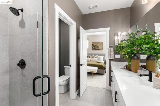 28946 Parkridge Lp, Hayward CA: https://media.crmls.org/mediaz/bda6af23-1efe-4206-9921-b0f4dbc24a44.jpg