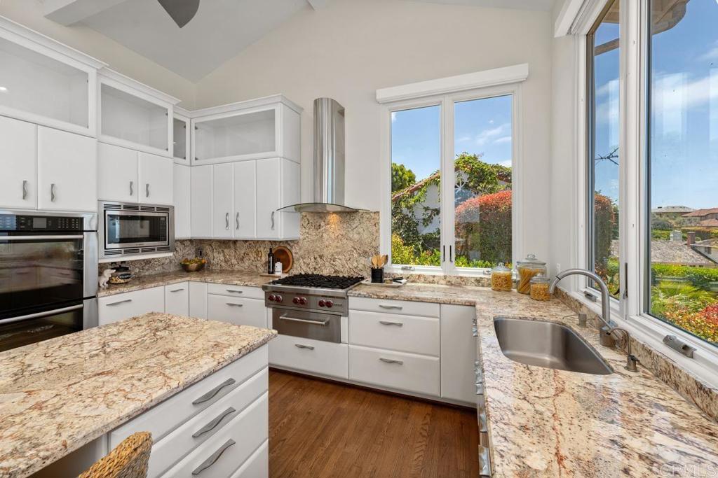 1420 La Jolla Knoll - photo 10