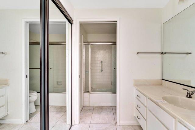 144 Verde Way, Palm Desert CA: https://media.crmls.org/mediaz/bda7f411-ea0e-4706-ab6c-dba85bb479d7.jpg