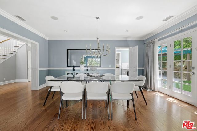 17710 Karen Drive, Encino CA: https://media.crmls.org/mediaz/bda83a7a-476f-489a-92f8-5e9f4fd5de1e.jpg