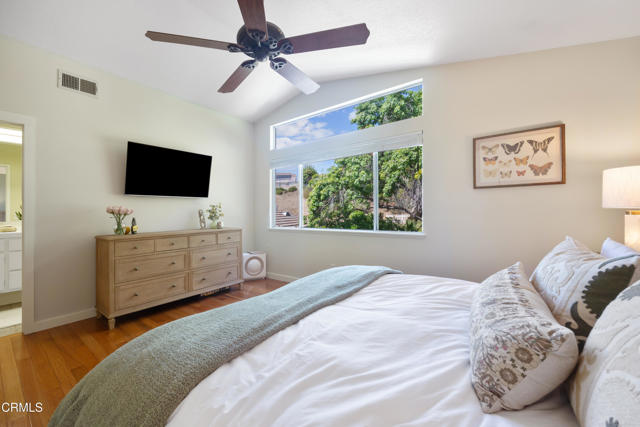 27220 Waterford Drive, Valencia CA: https://media.crmls.org/mediaz/bda84eb1-afc3-4b62-8f7f-d9898416b094.jpg