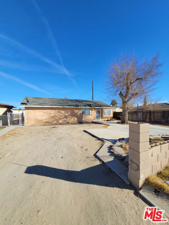 2820 Acacia Street, Rosamond, California 93560, 3 Bedrooms Bedrooms, ,1 BathroomBathrooms,Single Family Residence,For Sale,Acacia,25487213