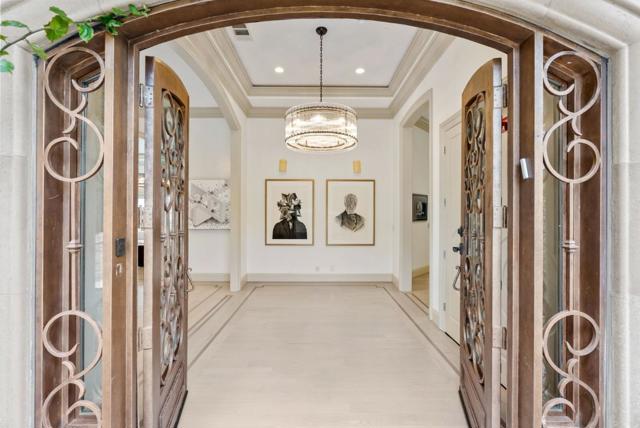 12252 Menalto Drive, Los Altos Hills CA: https://media.crmls.org/mediaz/bda957eb-e8e5-4c91-b1de-45606204b790.jpg