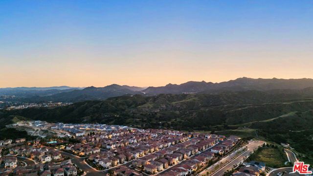 20643 W Wood Rose Court, Porter Ranch CA: https://media.crmls.org/mediaz/bdaa7849-8c98-4f21-8c6a-49da182974cd.jpg