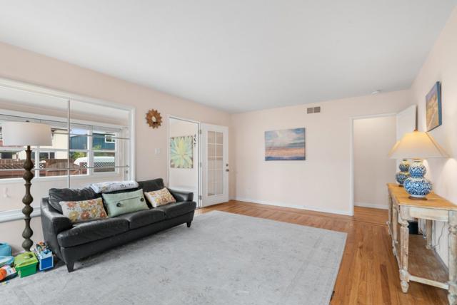525 Laverne Avenue, Aptos CA: https://media.crmls.org/mediaz/bdab182a-d381-4544-b5d9-7fea517144a7.jpg