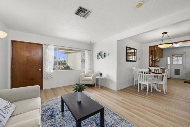 742 Jefferson Avenue, Chula Vista CA: https://media.crmls.org/mediaz/bdab56f7-fd94-4b0a-ab98-5e3ba3e2e72d.jpg