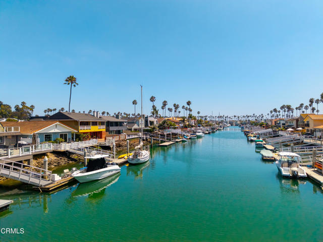 2851 Seahorse Avenue, Ventura CA: https://media.crmls.org/mediaz/bdabe697-bbeb-4b70-9114-e98352d57918.jpg
