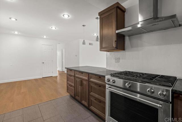 Detail Gallery Image 12 of 49 For 7112 Skyline Dr, San Diego,  CA 92114 - 4 Beds | 2 Baths