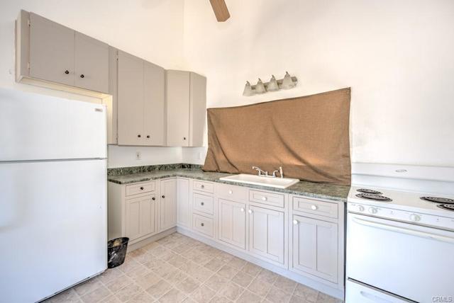 2399 Indian Hill Road, Clearlake Oaks CA: https://media.crmls.org/mediaz/bdac21e6-9a9b-4af4-94a7-c08bbc353e5b.jpg