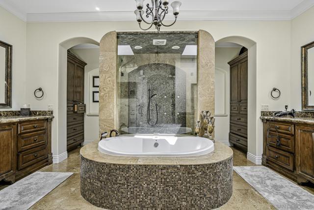 7335 El Fuerte St, Carlsbad CA: https://media.crmls.org/mediaz/bdac35da-f2b3-4672-83b1-3bacdbc84c3a.jpg