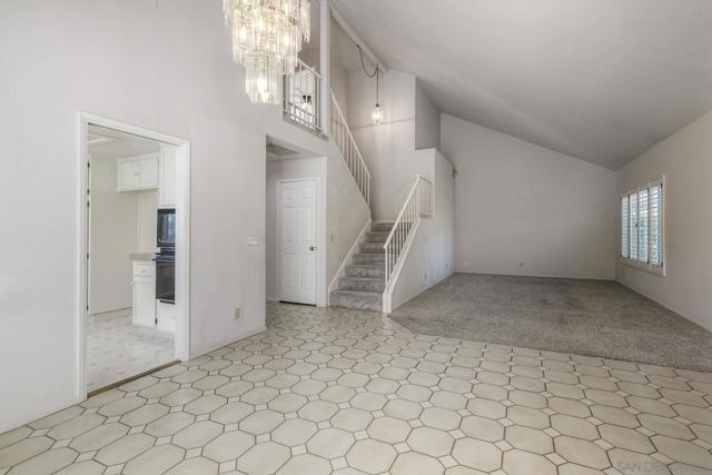 1089 Ridge Heights Dr, Fallbrook CA: https://media.crmls.org/mediaz/bdacf127-f0f8-4fdd-baff-fb63d8561c31.jpg