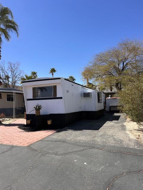 351 Palm Canyon Drive, Borrego Springs CA: https://media.crmls.org/mediaz/bdacf330-f9c0-43b7-b36d-2a31a0d51a66.jpg
