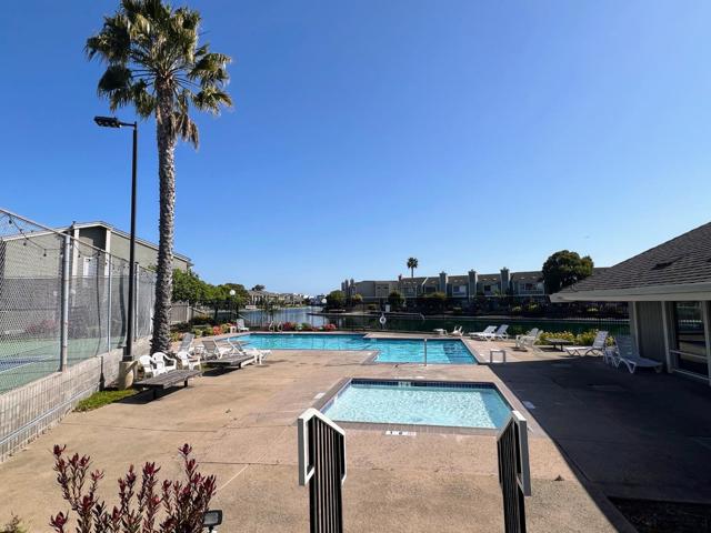 801 Ram Lane, Foster City CA: https://media.crmls.org/mediaz/bdae6274-a3a4-4dc5-8f02-84509822c022.jpg
