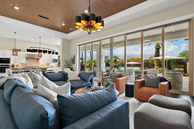 54780 Damascus Drive, La Quinta CA: https://media.crmls.org/mediaz/bdae63e4-d4e0-4b9d-9970-263296a6e737.jpg